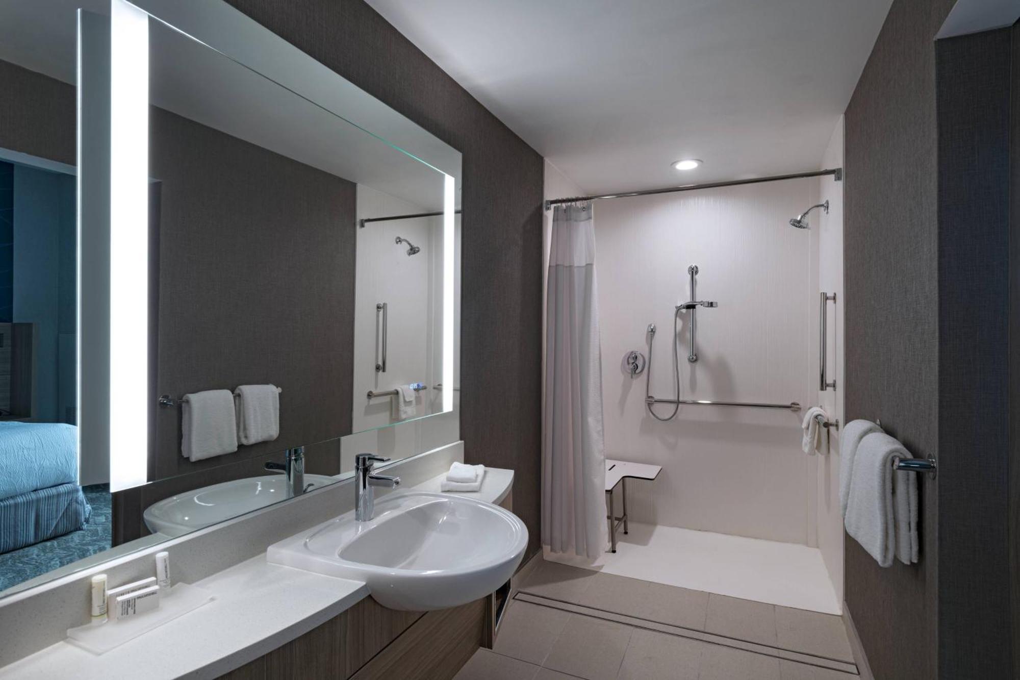 Springhill Suites Уэйко Экстерьер фото